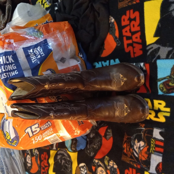 Rockin Leather boots - Picture 2 of 5